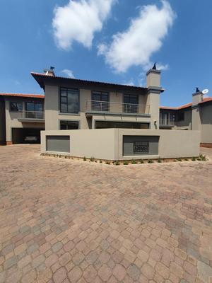 House For Sale in Woodhill Lavender Estate, Pretoria