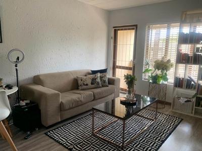 Apartment / Flat For Rent in Hurlingham, Sandton