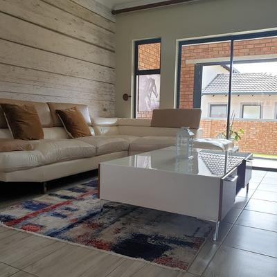 Apartment / Flat For Sale in Noordwyk, Midrand