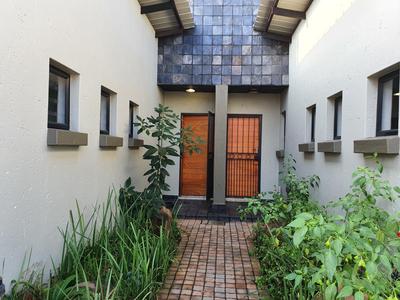 Townhouse For Rent in Carlswald, Midrand