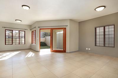 Townhouse For Rent in Country View, Midrand