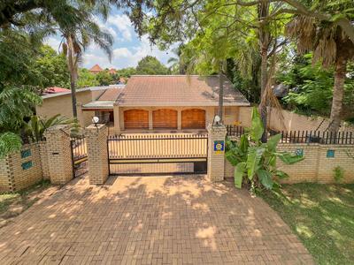 House For Sale in Waterkloof, Pretoria