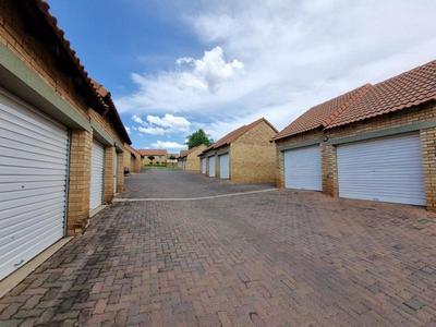 Apartment / Flat For Rent in Mooikloof Ridge Estate, Pretoria